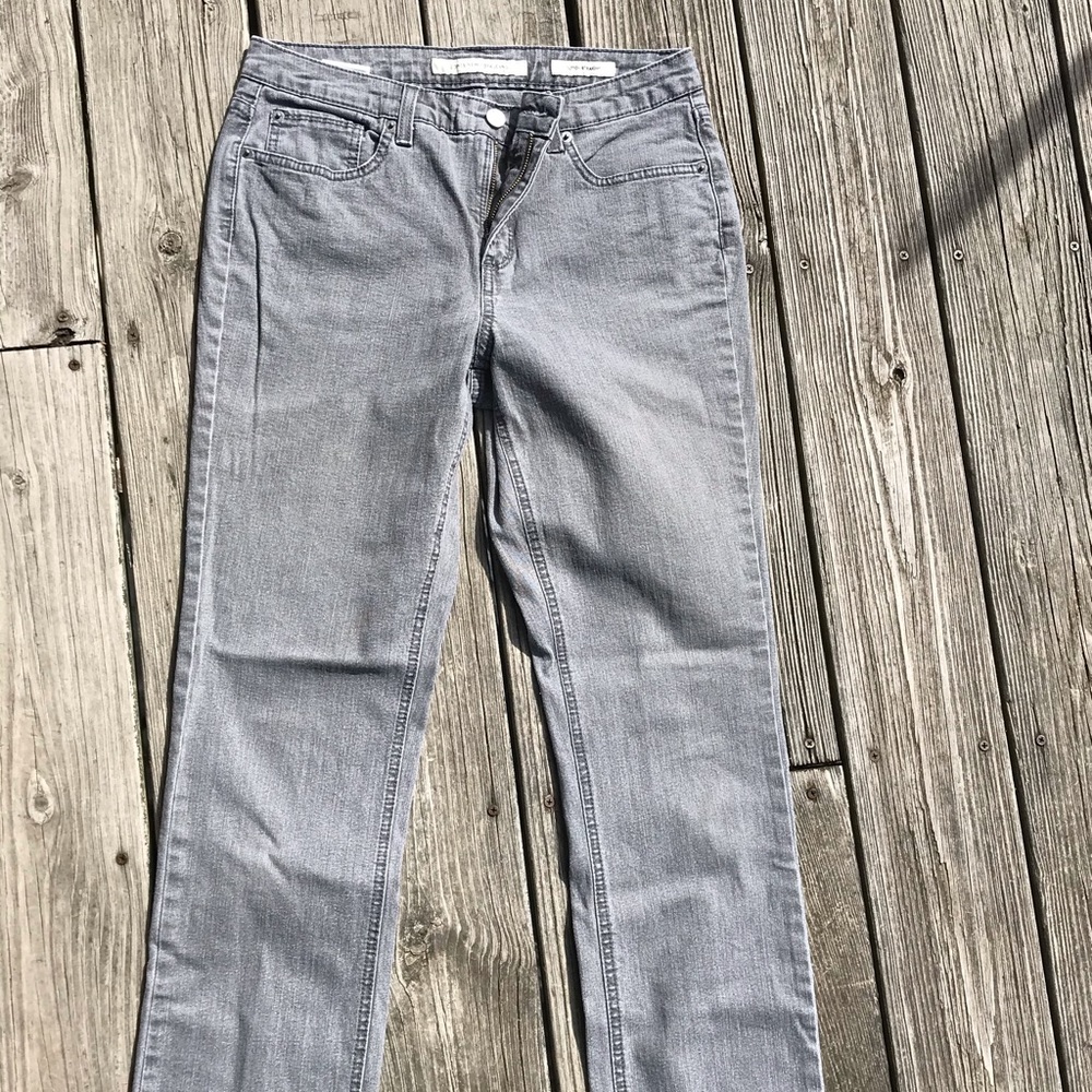 Jones New York gray jeans Sutton straight pants